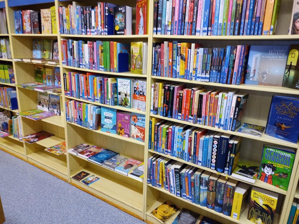 Innenansicht - Öffentliche Bücherei und Zentrale Schulbibliothek St. Anna am Aigen