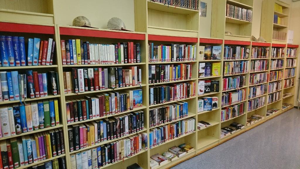 Innenansicht - Öffentliche Bücherei und Zentrale Schulbibliothek St. Anna am Aigen